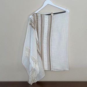 Dylan 💯 Cotton White & Tan Embroidered Shawl Cardigan Sz. MD.